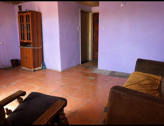 2 BEDROOM HOUSE FOR SALE IN NONQUBELA